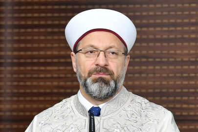 Diyanet İşleri Başkanı Erbaş: Yarın sabah camilerdeyiz