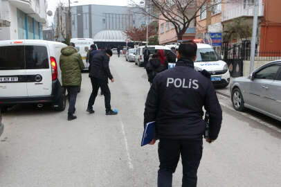 Malatya'da polis camı kırıp hayat kurtardı