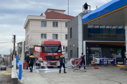 Akaryakıt istasyonunda mazot parladı, bomba sanıldı!