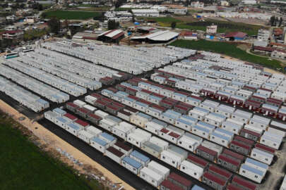 Hatay'da depremzedeler konteyner kentlere yerleşiyor