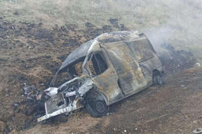  Kaza yapan ambulans küle döndü: 5 yaralı 