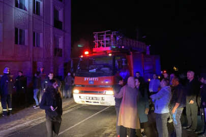 Bilgisayar bomba gibi patladı, mahalleli sokağa döküldü!