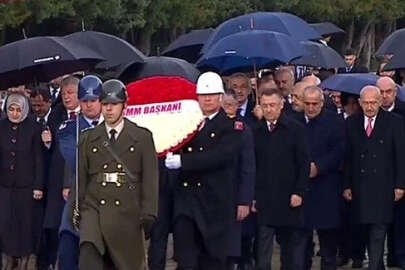 Devlet erkanı Ata'nın huzuruna çıktı