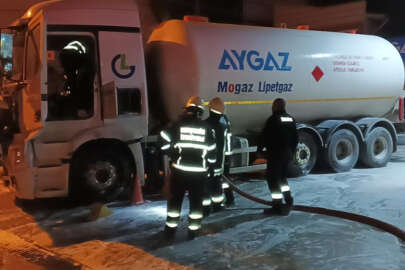 Benzin istasyonunda tanker alev aldı, faciadan dönüldü!