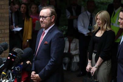 Kevin Spacey ABD'nin ardından İngiltere'de de beraat etti!