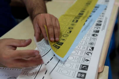 AK Parti'li Şen'den 'anket' açıklaması