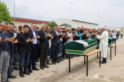 Bursa'da feci kazada hayatını kaybeden belediye çalışanları son yolculuklarına uğurlandı