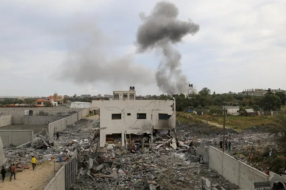 İsrail Gazze'de emniyet aracını hedef alarak 6 polisi öldürdü