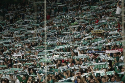 Bursaspor, tüm liglerde gol yemeyen tek takım unvanını koruyor