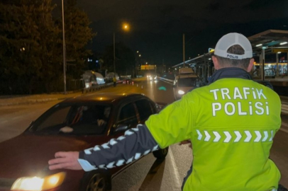 Bursa'da hem radara girdi, hem alkollü çıktı: Oturup ağladı