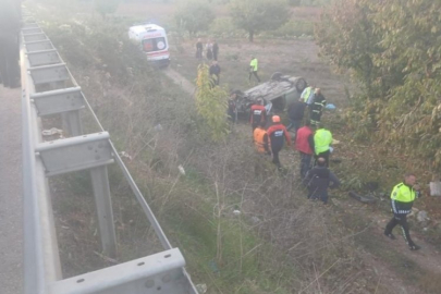 Şarampole uçan otomobildeki anne hayatını kaybetti, eşi ve bebeği yaralandı