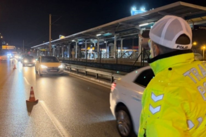 Bursa'da polis memurunun alkolmetreyi üfleyemeyen sürücü ile imtihanı