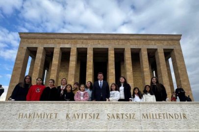 Başkan Aydın Osmangazili çocuklar ile Ata'nın huzurunda