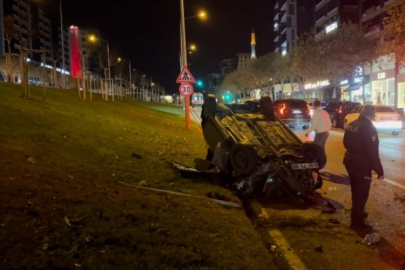 Bursa'da kontrolden çıkan otomobil refüje çarparak takla attı: 1 yaralı