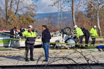 Bursa'da feci kaza! Takla atan kamyonette 2 kişi hayatını kaybetti