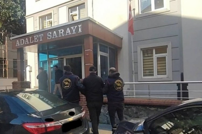 Kasten adam öldürme ve silahla yağma suçundan aranan 2 firari yakalandı