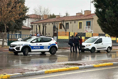 17 yaşındaki ehliyetsiz sürücü kovalamacayla yakalandı