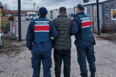 Çeşitli suçlardan aranan 2 şahıs jandarma tarafından yakalandı