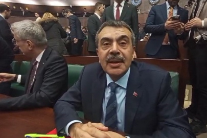 Bakan Tekin: "Özel’e tavsiyem danışmanlarının verdiği bilgileri teyit etsin"